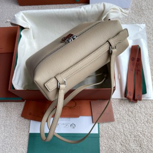 Loro Piana Extra Pocket backpack L23.5 23 x 21 x 8 cm 