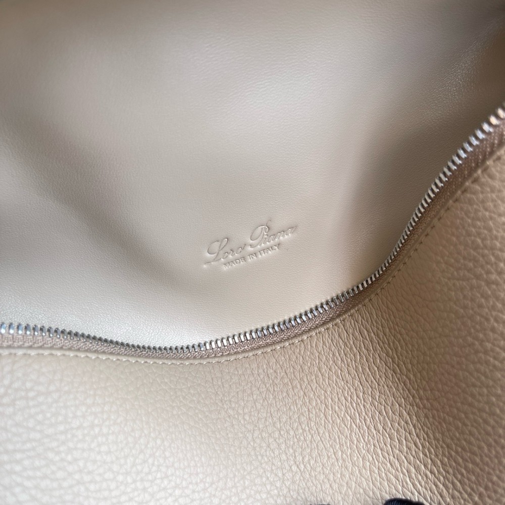 Loro Piana Extra Pocket backpack L23.5 23 x 21 x 8 cm 