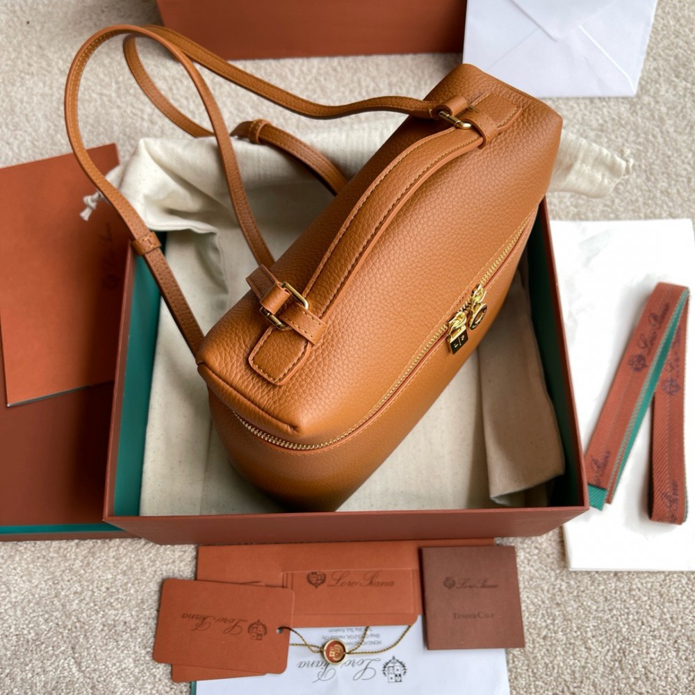 Loro Piana Extra Pocket backpack L23.5 23 x 21 x 8 cm 