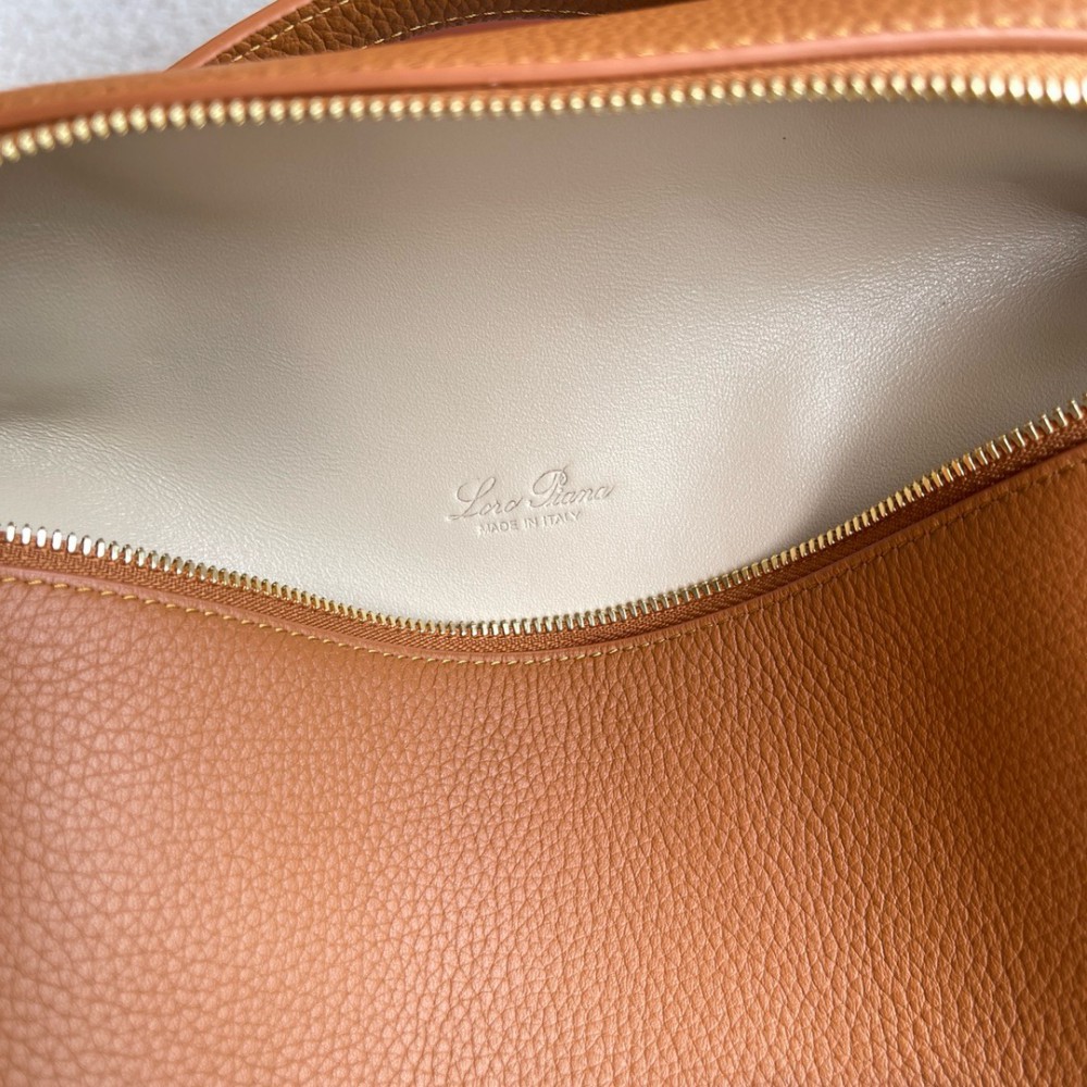 Loro Piana Extra Pocket backpack L23.5 23 x 21 x 8 cm 