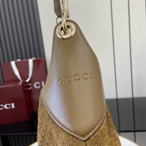 Gucci B medium shoulder bag suede 815924 W49cm x H46cm x D4cm Bags