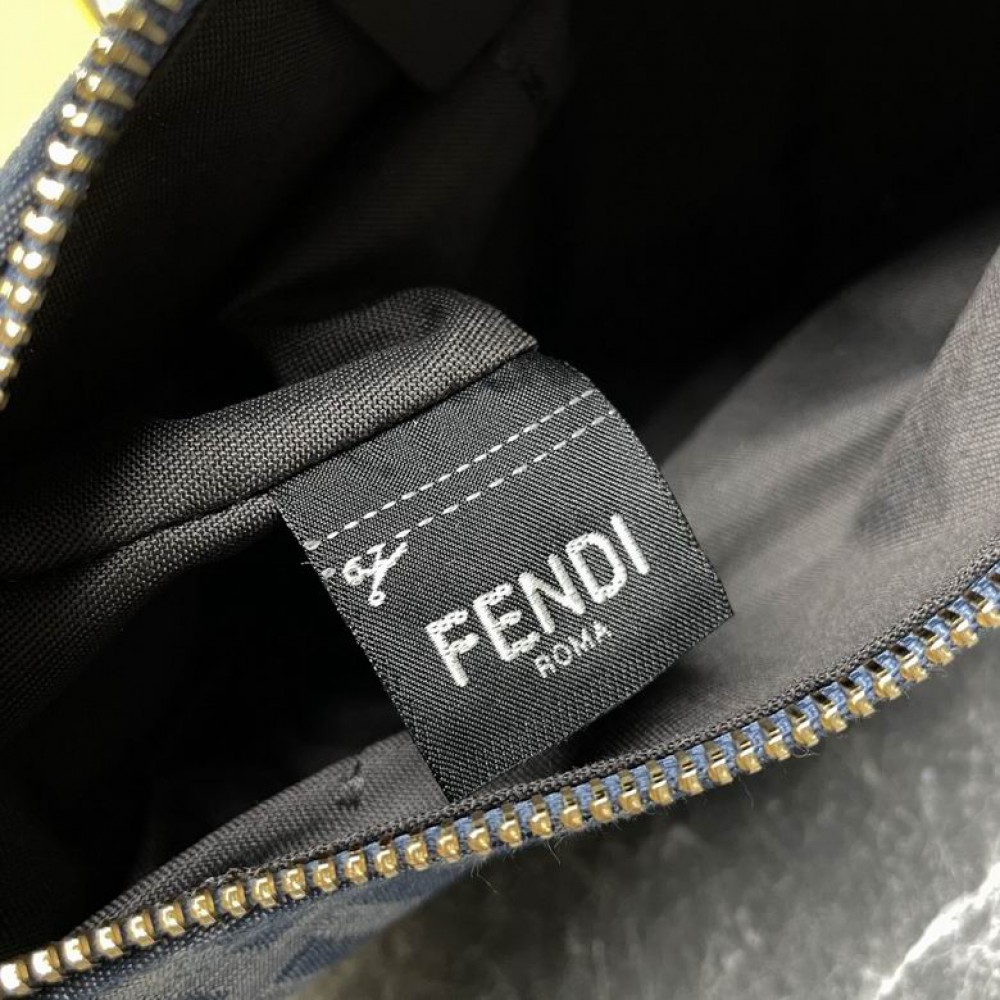 Fendi Grpahy mini 20x13x7.5cm 