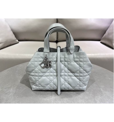 Dior Medium Toujours Bag 28.5 x 21.5 x 19 cm