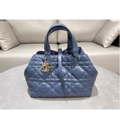 Dior Medium Toujours Bag 28.5 x 21.5 x 19 cm