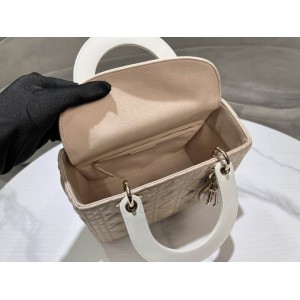 Dior lady medium size 24x20x11cm lampskin leather Bags