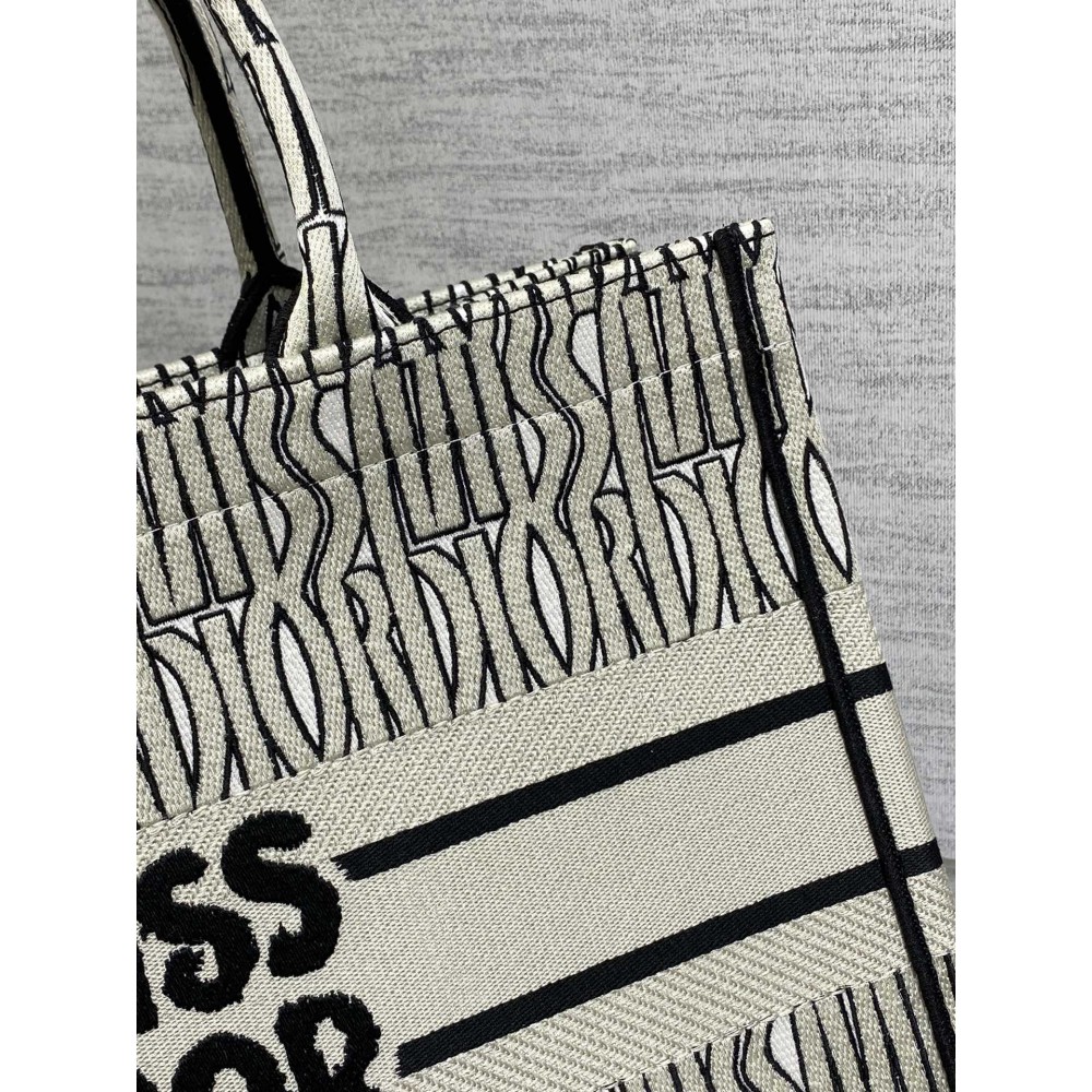 Dior Book Tote medium size 36.5 x 28 x 16.5 cm Bags