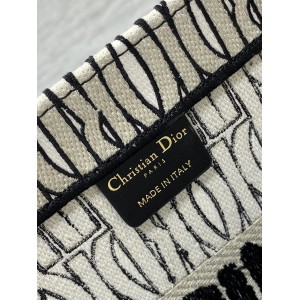 Dior Book Tote medium size 36.5 x 28 x 16.5 cm Bags