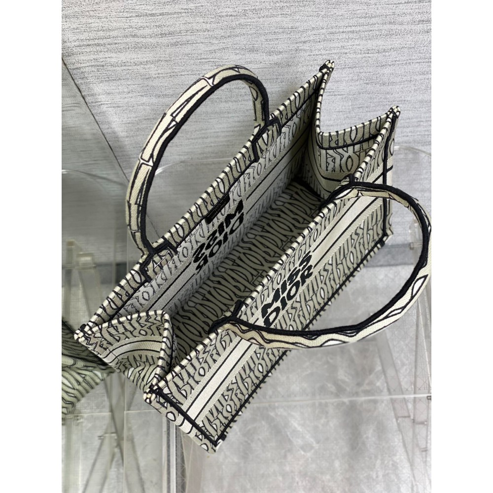 Dior Book Tote medium size 36.5 x 28 x 16.5 cm Bags