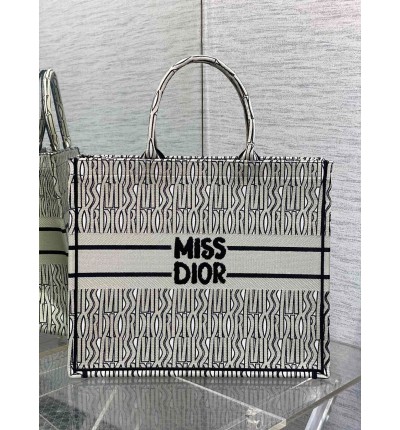 Dior Book Tote Large size 42 x 35 x 18.5 cm