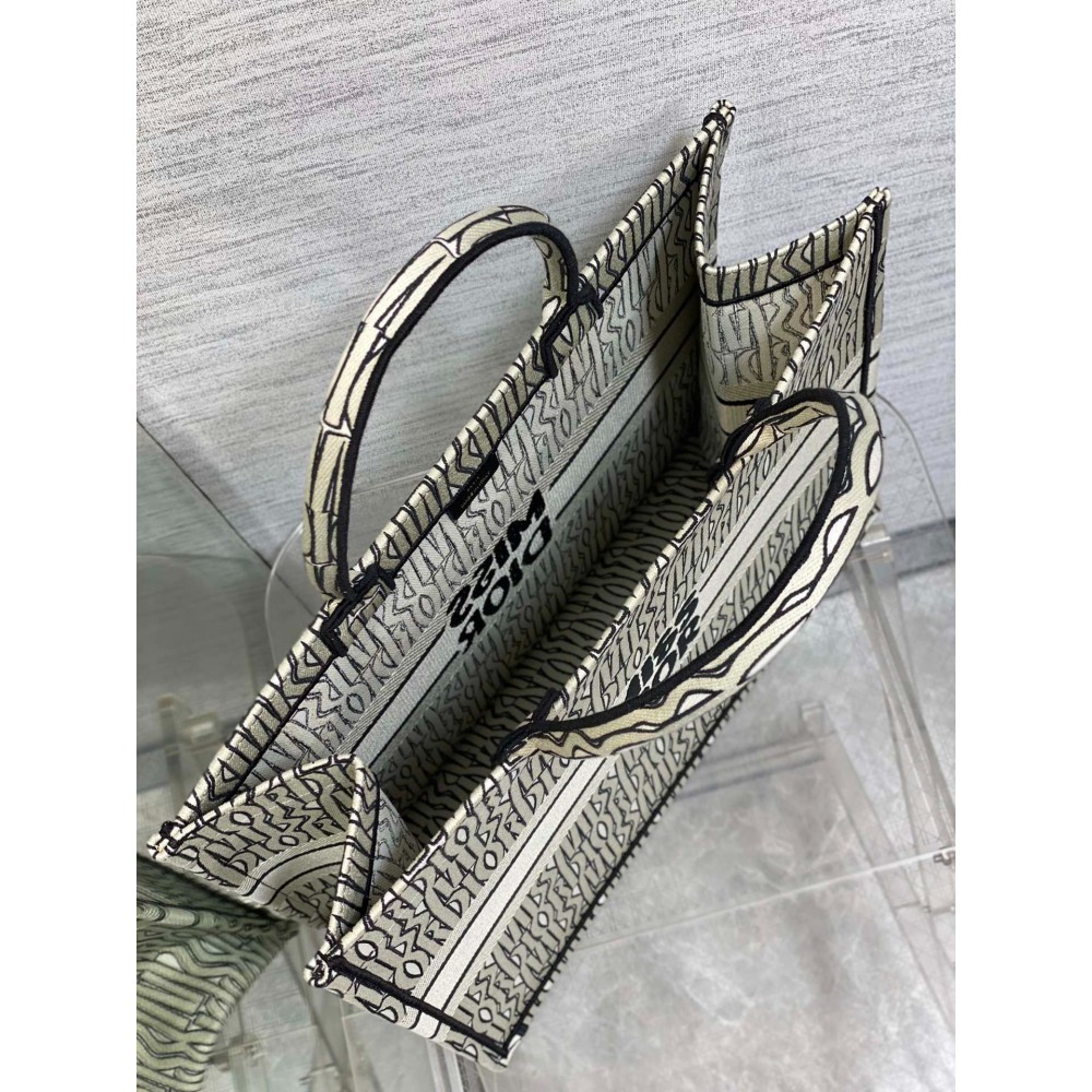 Dior Book Tote Large size 42 x 35 x 18.5 cm Bags