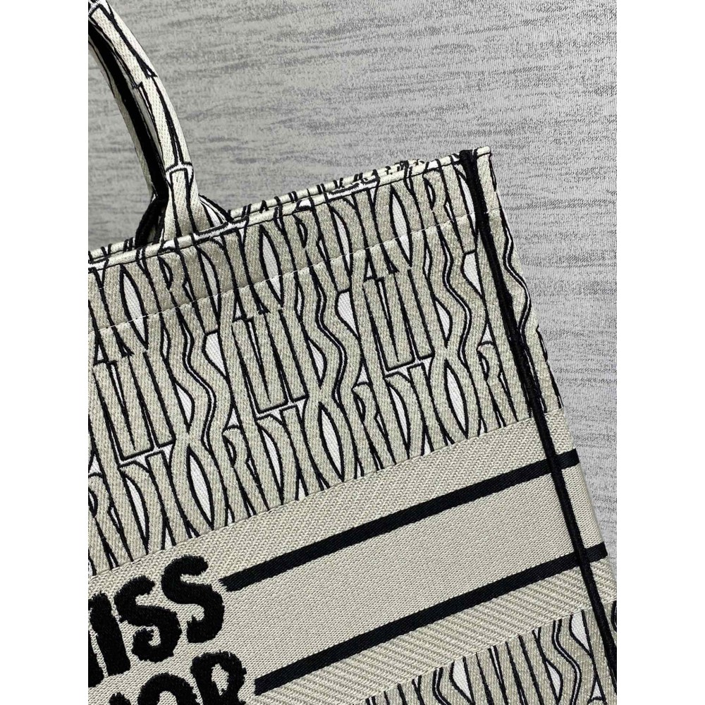 Dior Book Tote Large size 42 x 35 x 18.5 cm Bags