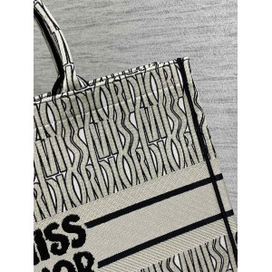 Dior Book Tote Large size 42 x 35 x 18.5 cm Bags