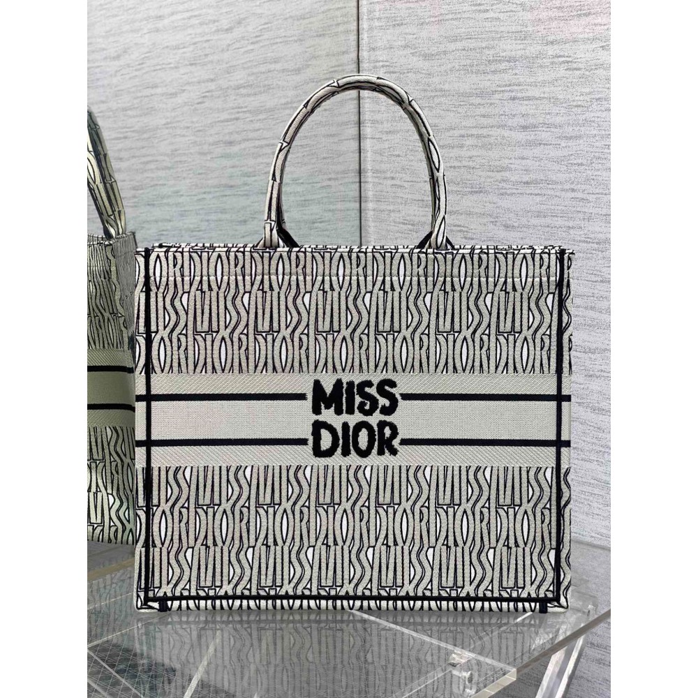 Dior Book Tote Large size 42 x 35 x 18.5 cm Bags