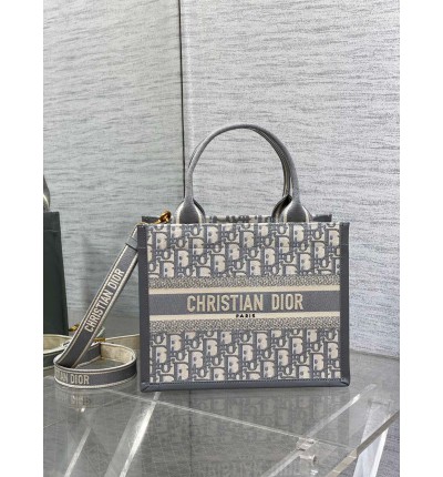 Dior Book Tote Small size 26.5 x 22 x 14 cm calfskin