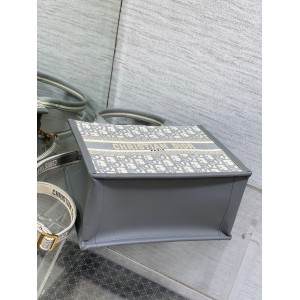 Dior Book Tote Small size 26.5 x 22 x 14 cm calfskin Bags