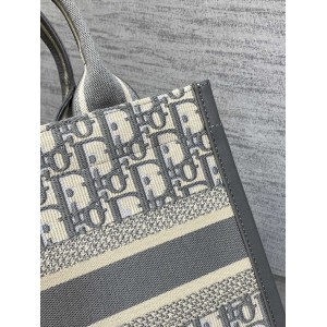 Dior Book Tote Small size 26.5 x 22 x 14 cm calfskin Bags