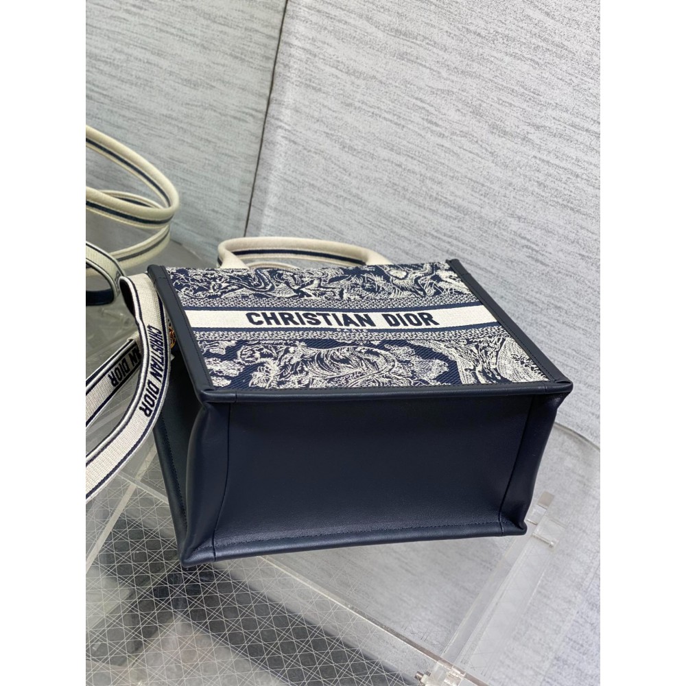 Dior Book Tote Small size 26.5 x 22 x 14 cm calfskin Bags