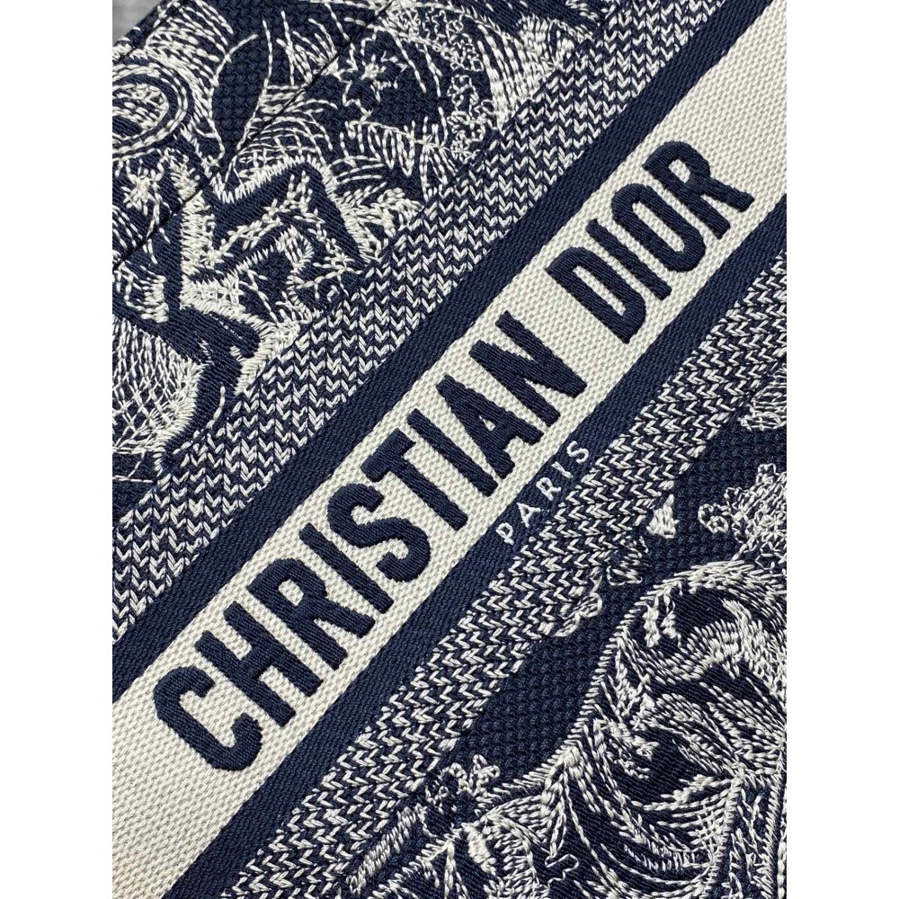 Dior Book Tote Small size 26.5 x 22 x 14 cm calfskin Bags