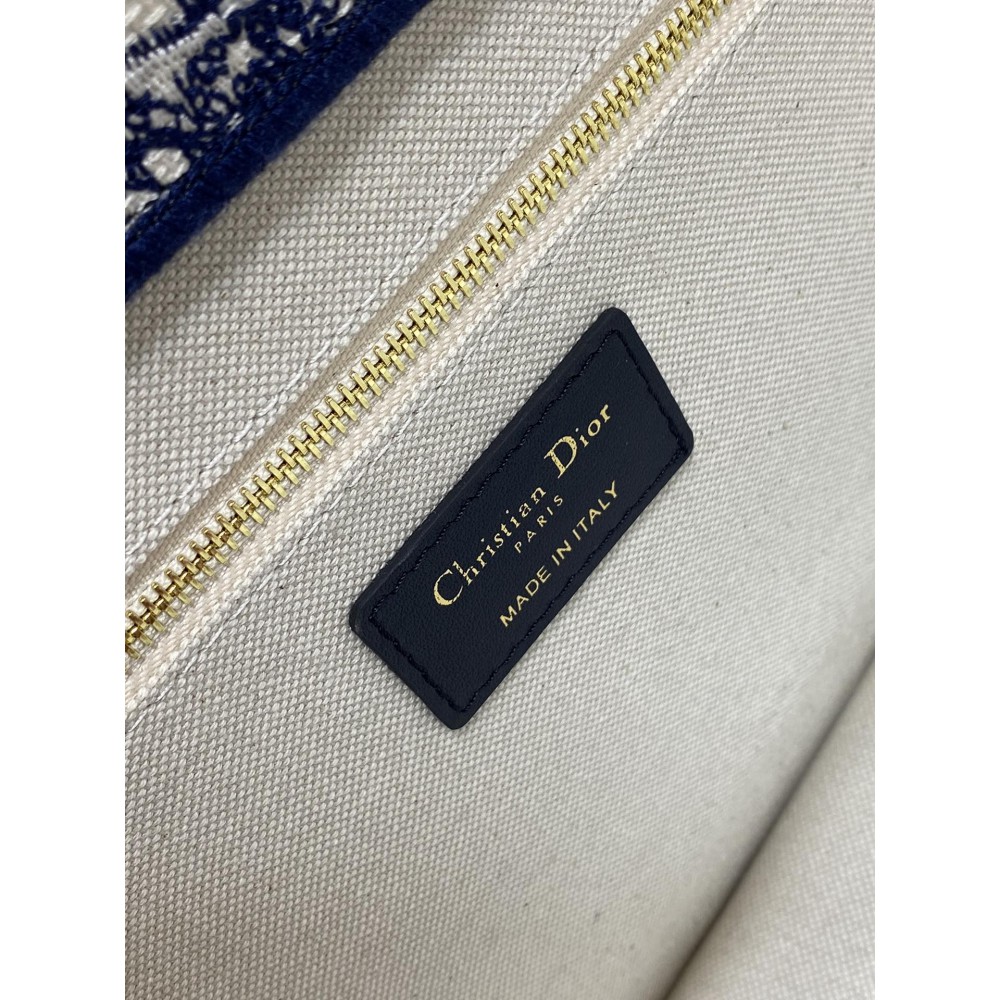 Dior Book Tote Small size 26.5 x 22 x 14 cm calfskin Bags