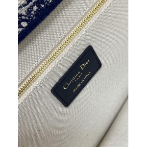 Dior Book Tote Small size 26.5 x 22 x 14 cm calfskin Bags