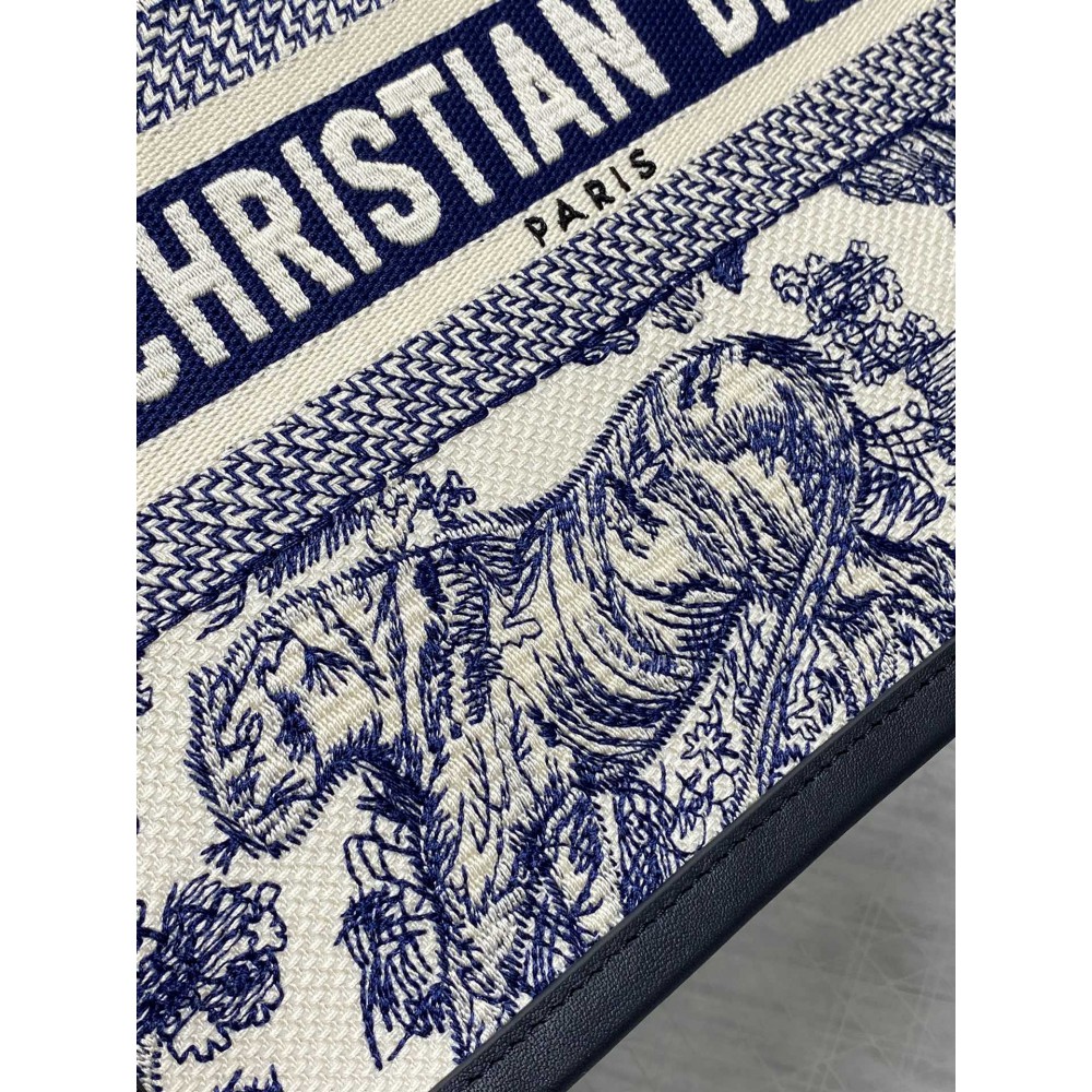 Dior Book Tote Small size 26.5 x 22 x 14 cm calfskin Bags