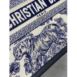 Dior Book Tote Small size 26.5 x 22 x 14 cm calfskin Bags