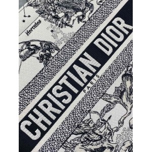 Dior Book Tote medium size 36.5 x 28 x 16.5 cm Bags