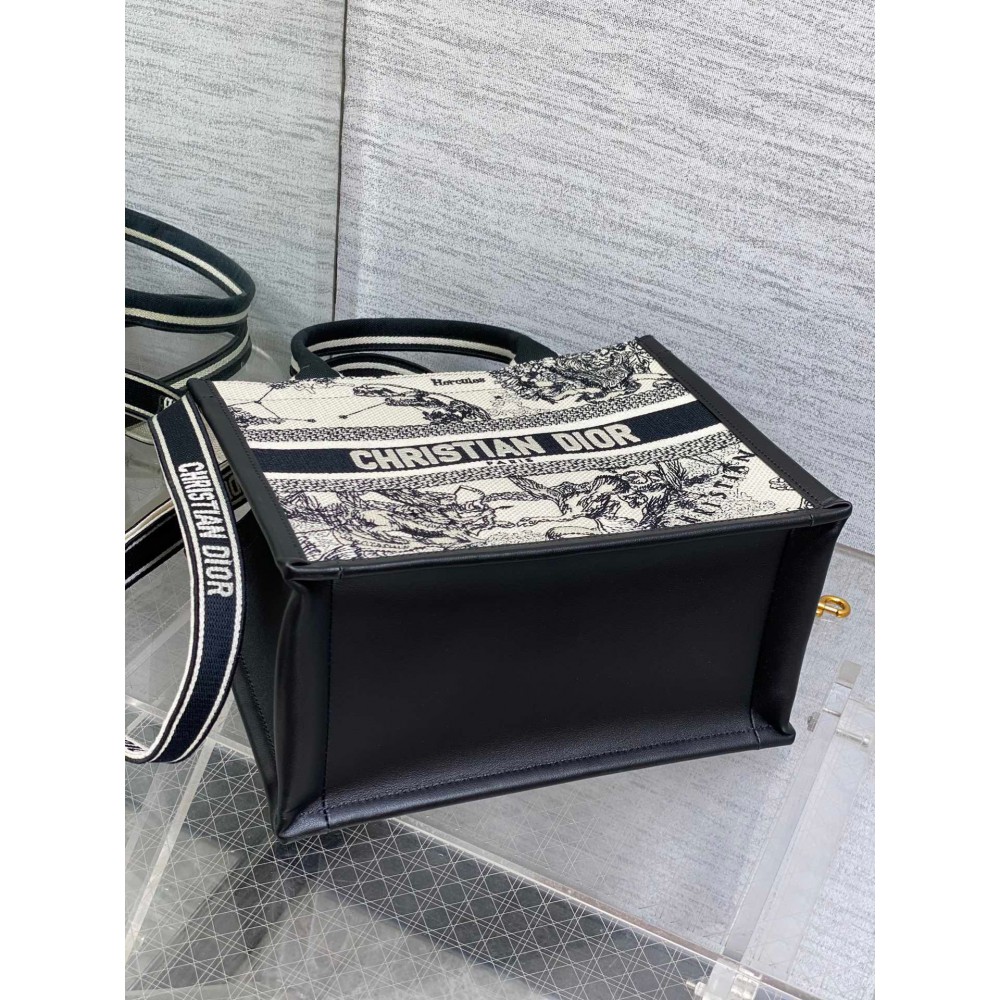 Dior Book Tote Small size 26.5 x 22 x 14 cm calfskin Bags