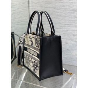 Dior Book Tote Small size 26.5 x 22 x 14 cm calfskin Bags
