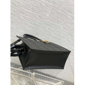Dior Book Tote medium size 36.5 x 28 x 16.5 cm Macrocannage Calfskin Bags