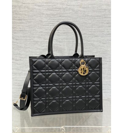 Dior Book Tote medium size 36.5 x 28 x 16.5 cm Macrocannage Calfskin