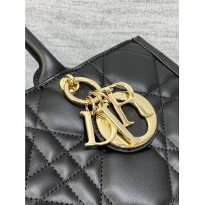 Dior Book Tote medium size 36.5 x 28 x 16.5 cm Macrocannage Calfskin Bags