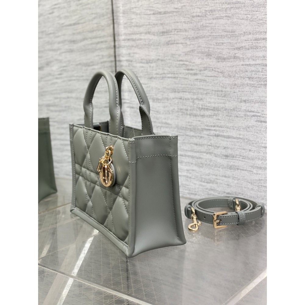 Dior Book Tote mini Macrocannage Calfskin 21.5 x 13 x 7.5 cm Bags