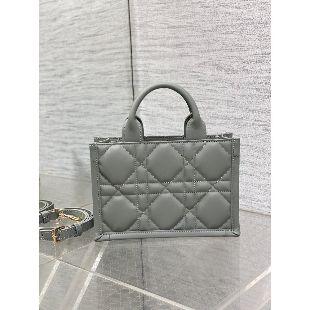 Dior Book Tote mini Macrocannage Calfskin 21.5 x 13 x 7.5 cm Bags