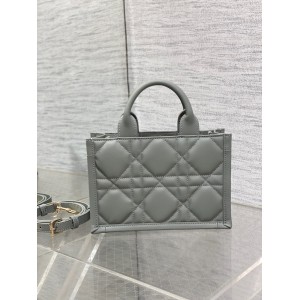 Dior Book Tote mini Macrocannage Calfskin 21.5 x 13 x 7.5 cm Bags