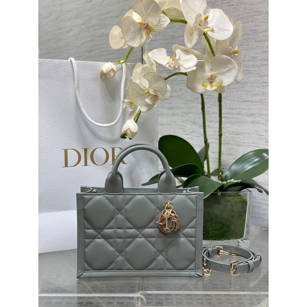 Dior Book Tote mini Macrocannage Calfskin 21.5 x 13 x 7.5 cm Bags