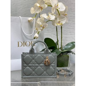 Dior Book Tote mini Macrocannage Calfskin 21.5 x 13 x 7.5 cm Bags