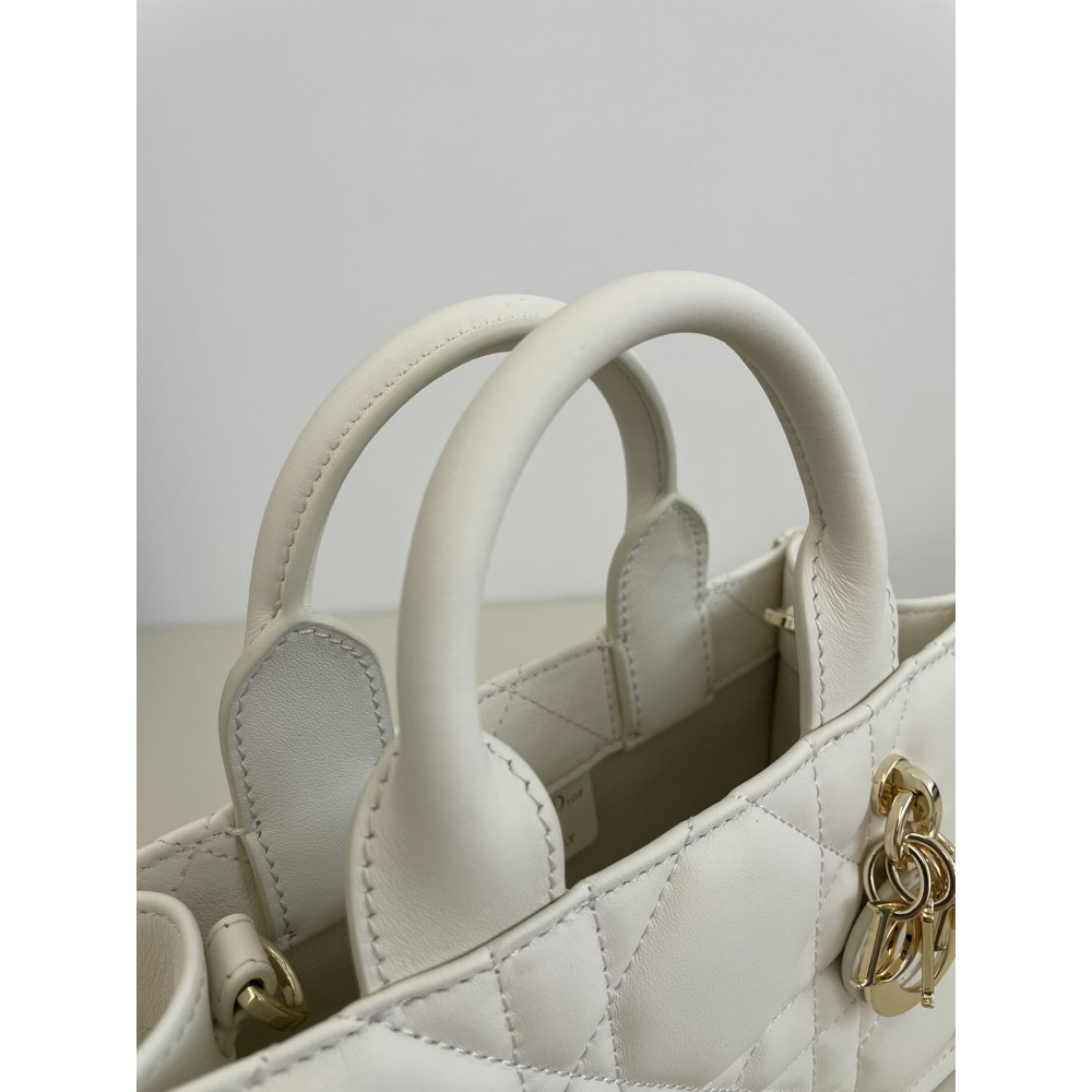 Dior Book Tote mini Macrocannage Calfskin 21.5 x 13 x 7.5 cm Bags