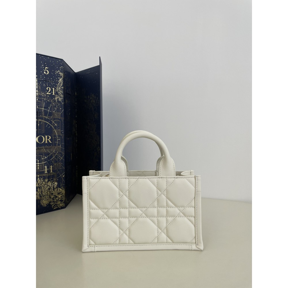 Dior Book Tote mini Macrocannage Calfskin 21.5 x 13 x 7.5 cm Bags