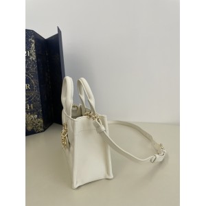 Dior Book Tote mini Macrocannage Calfskin 21.5 x 13 x 7.5 cm Bags