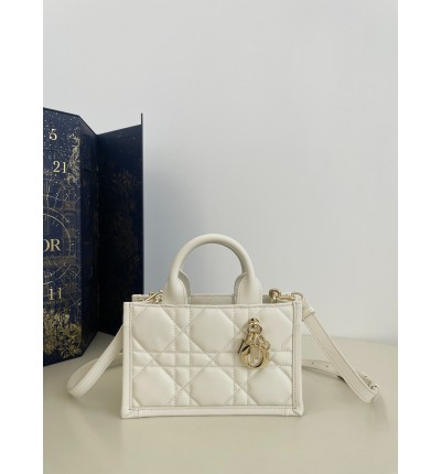 Dior Book Tote mini Macrocannage Calfskin 21.5 x 13 x 7.5 cm