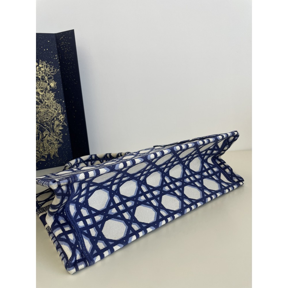 Dior Book Tote medium size 36.5 x 28 x 16.5 cm Bags