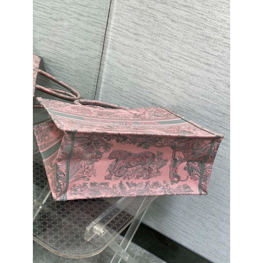 Dior Book Tote Large size 42 x 35 x 18.5 cm Bags