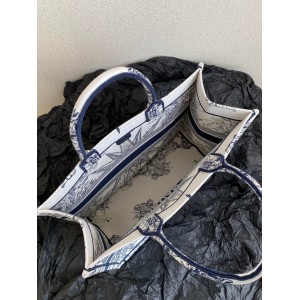 Dior Book Tote Large size 42 x 35 x 18.5 cm Bags