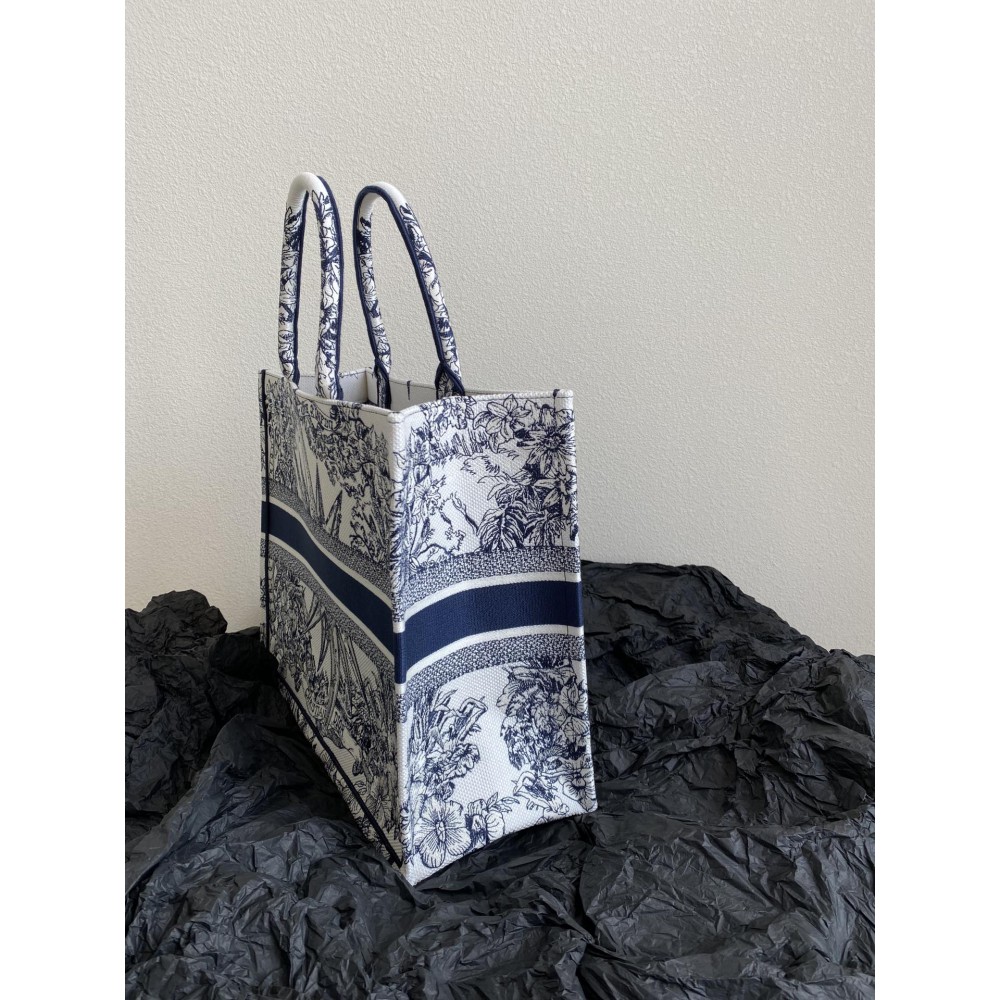 Dior Book Tote Large size 42 x 35 x 18.5 cm Bags