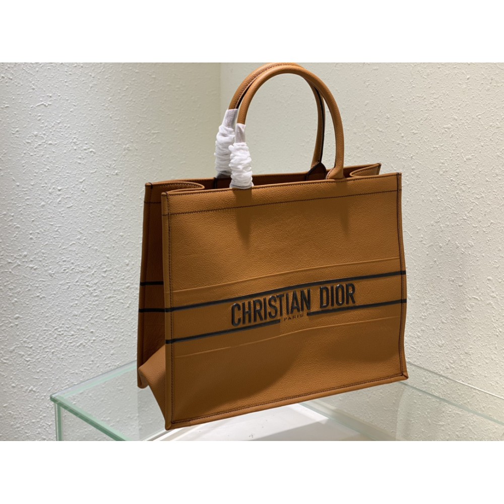 Dior Book Tote Large size 42 x 35 x 18.5 cm leather calfksin 100% Bags