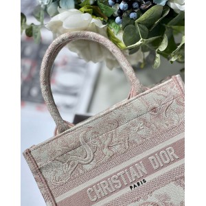 Dior Book Tote Small size 26.5 x 22 x 14 cm Bags