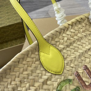 Gucci Mini straw tote with Gucci logo 782381 