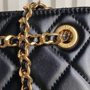 Chanel clutch bag shiny lambskin gold tone 21x16x7cm Bags