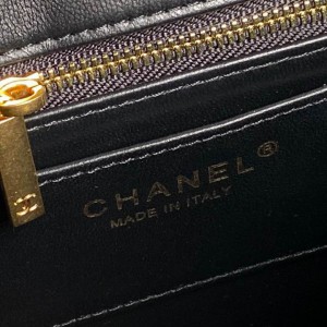 Chanel clutch bag shiny lambskin gold tone 21x16x7cm Bags